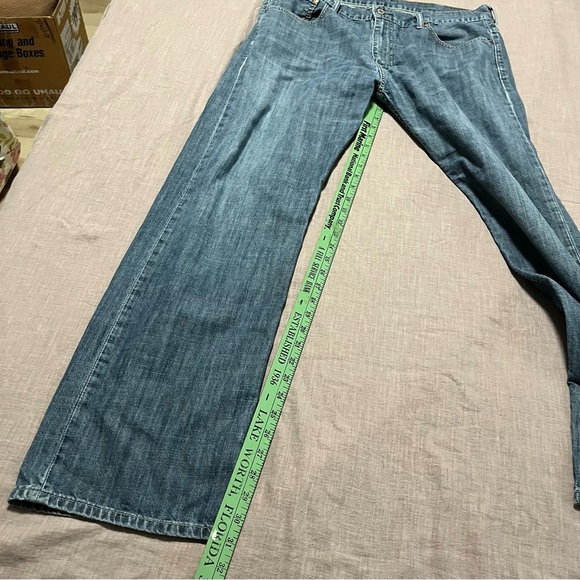 Vintage Levi's 569 Relaxed Fit Wide Leg  Blue Jeans Size 36 x 34 Y2K 90s 2000s - Picture 4 of 8